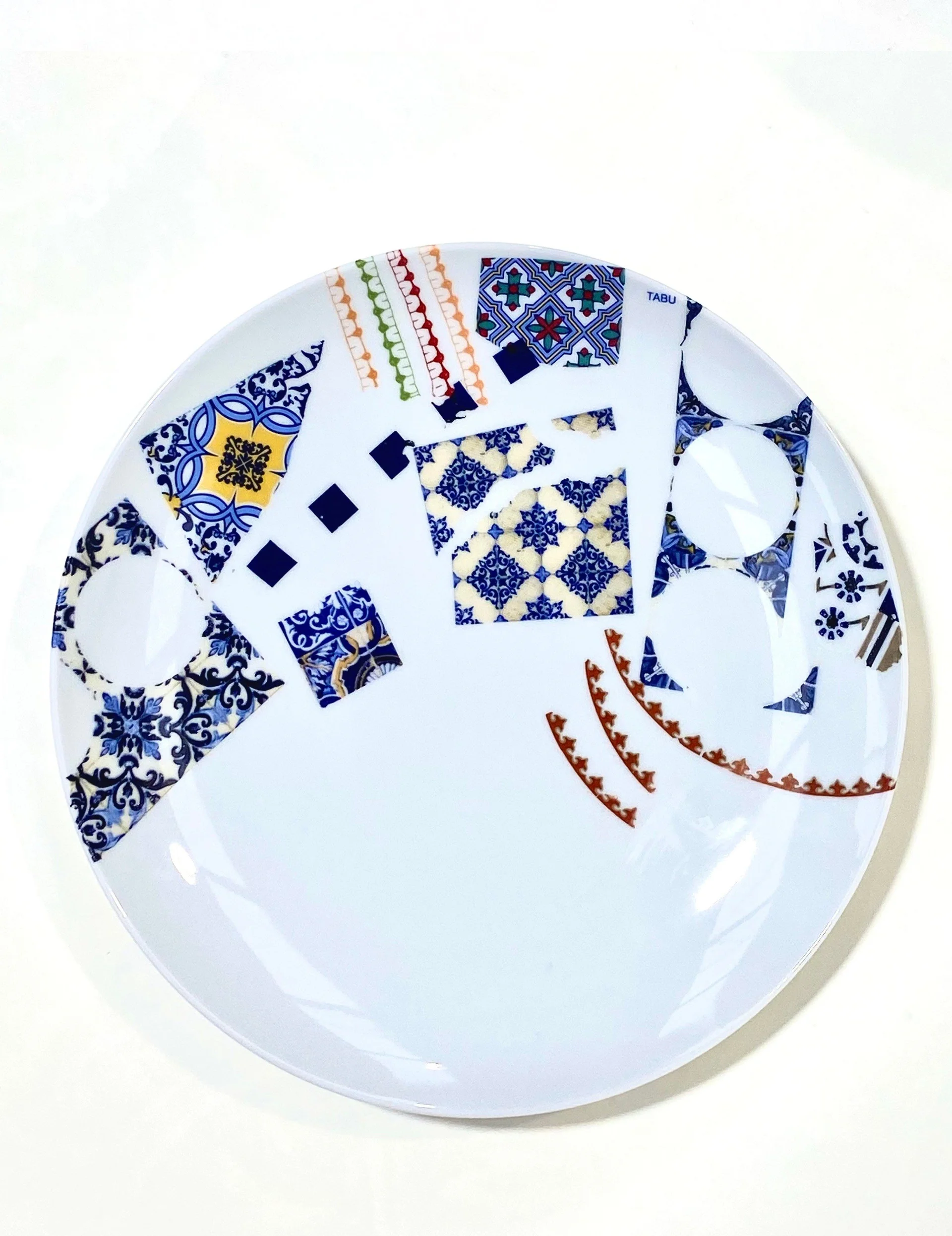 Eliézer Nascimento contemporary porcelain art background image 2
