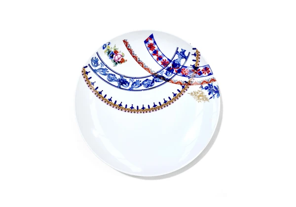 Memória III - Contemporary Porcelain Art by Eliézer Nascimento (2024)