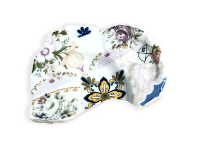 Relíquia V - Contemporary Porcelain Art by Eliézer Nascimento (2024)