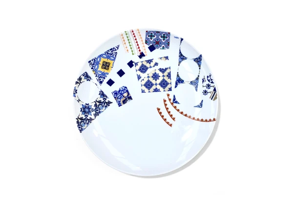 Ruína I - Contemporary Porcelain Art by Eliézer Nascimento (2023)