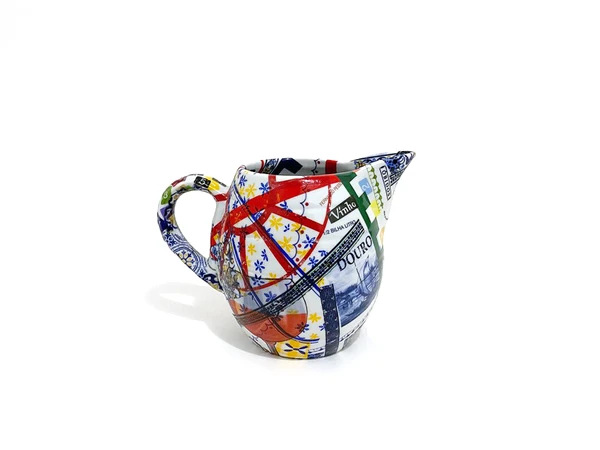 Vinho Verso II - Contemporary Porcelain Art by Eliézer Nascimento (2022)